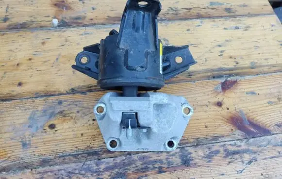 KIA Sorento Gearbox mounting bracket 452114G430