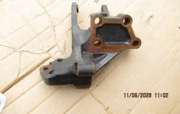 Toyota Avensis T250 Engine mounting bracket 123150R012