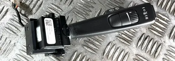 Volvo XC70 Wiper control stalk 31264168