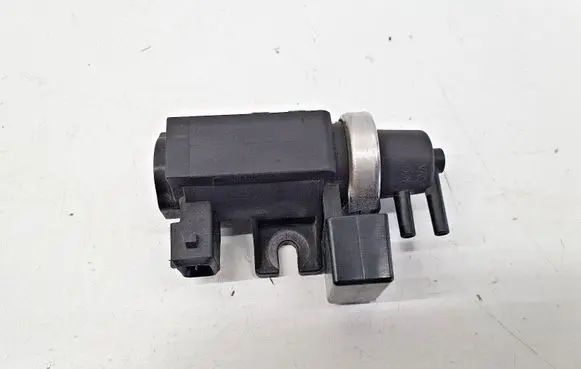 BMW X3 E83 Vacuum valve 2247906 nr9091