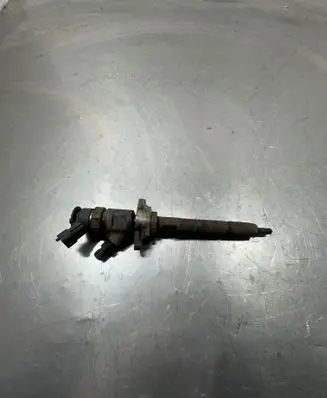 Fuel injector