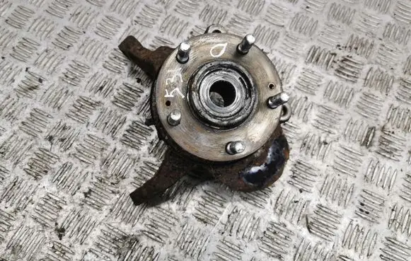 Hyundai i30 Front wheel hub