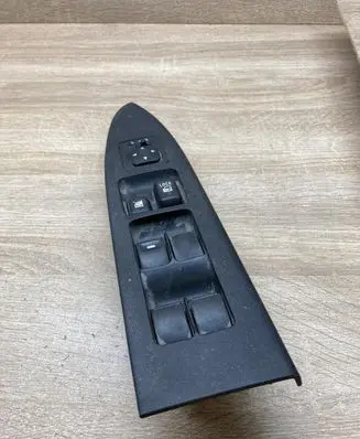 Mitsubishi Endeavor Electric window control switch MR587943