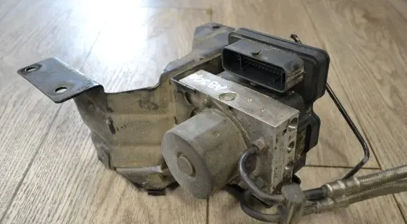 Iveco Daily 6th gen ABS Pump 5801312802