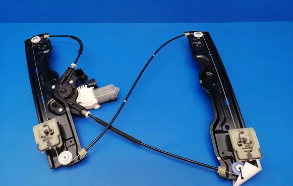 Land Rover Evoque II Front door window regulator with motor K8D223200AC K8D223200