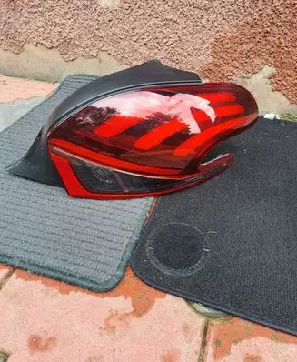 Peugeot 208 I Rear/tail lights set 