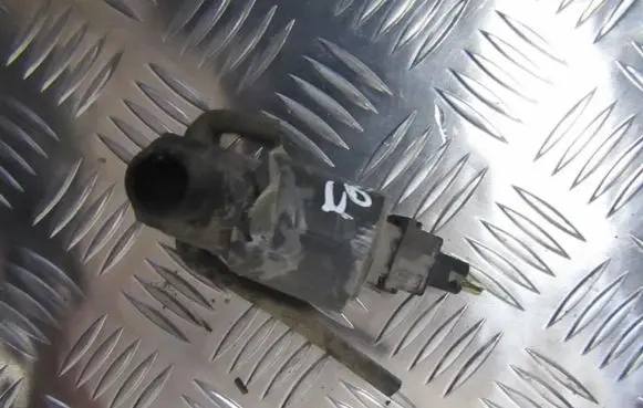 Ford Focus Windscreen/windshield washer pump 93bb17k624b