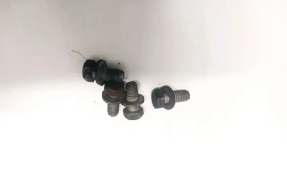 Dacia Logan I Nuts/bolts 