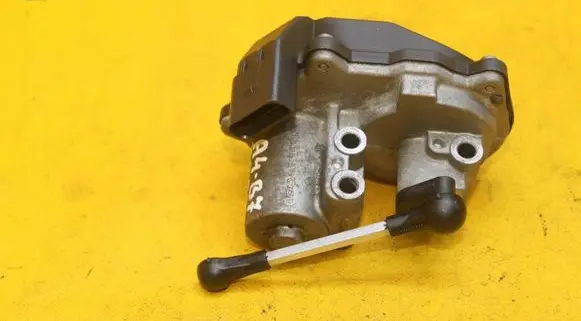 Audi A3 S3 8P Intake manifold valve actuator/motor 06F133482