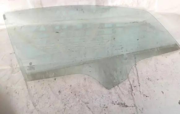 Fiat Punto (188) Front door window glass four-door