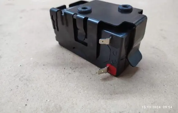 Mercedes-Benz E W212 Car battery A2125451840