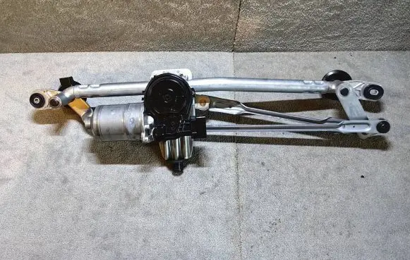 Hyundai Ioniq 5 Front wiper linkage and motor 98100GI900 98100-GI900