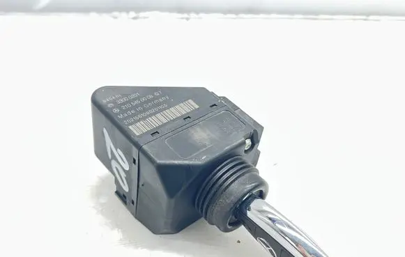 Mercedes-Benz CLK A208 C208 Ignition lock 2105450008