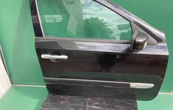 Renault Laguna II Front door 7751472438