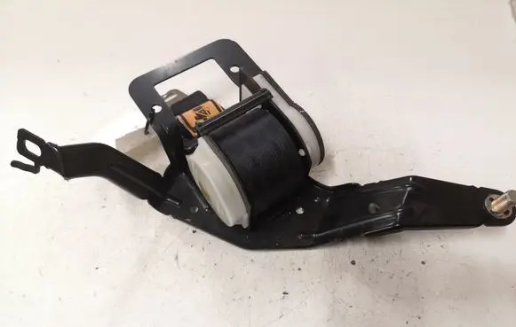 Mazda 5 Middle seatbelt (rear) BGE030007