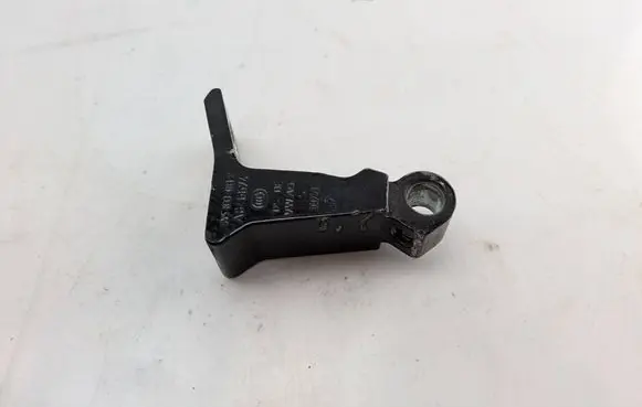 Audi A3 8Y Rear door lower hinge 8V5833403 A046574
