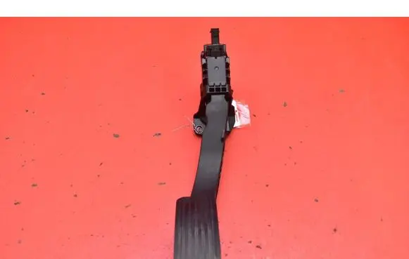 Tesla Model Y Accelerator throttle pedal 6PV01402110