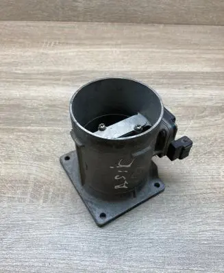 Audi A4 S4 B5 8D Mass air flow meter 078133471 AFH7008A