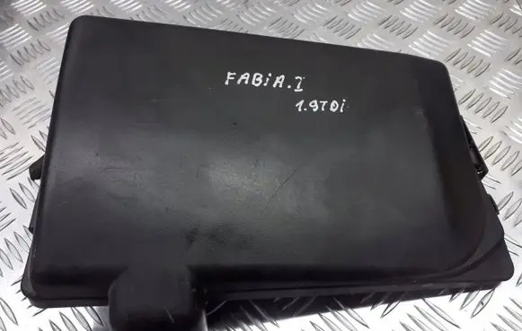 Skoda Fabia Mk1 (6Y) Fuse box cover 6Q0937550C