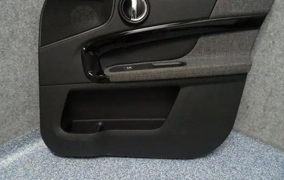 Mini Cooper Countryman F60 Front door card panel trim