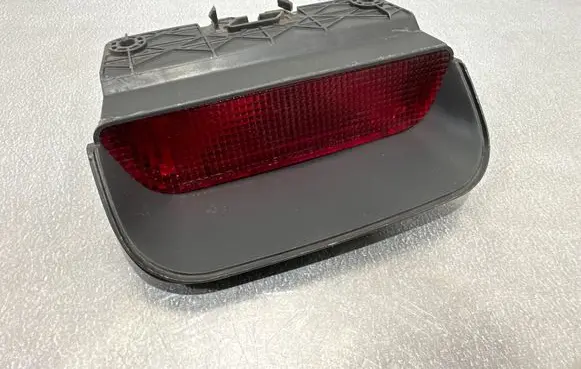 Honda CR-V Third/center stoplight P6369