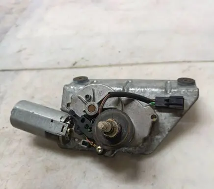 Mitsubishi Space Star Rear window wiper motor 0390206515