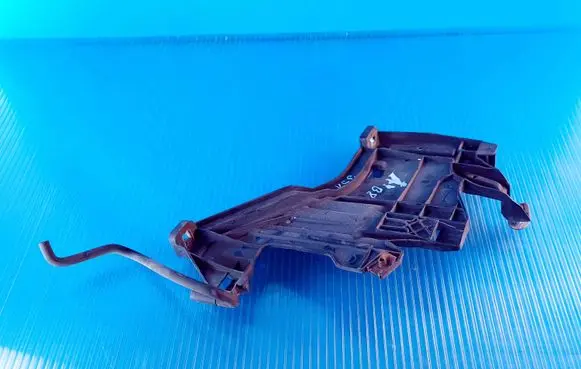 Audi A4 S4 B8 8K Headlight/headlamp mounting bracket 1301073033