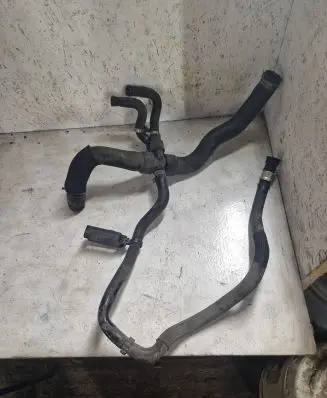 Coolant pipe/hose