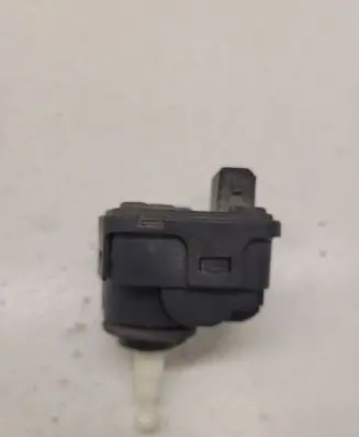 Headlight level adjustment motor