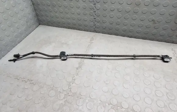 Windshield washer spray nozzle