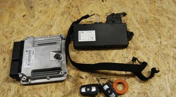 Engine ECU kit and lock set