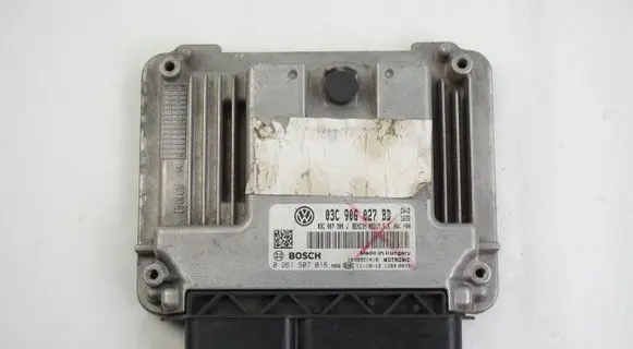 Volkswagen Golf VI Engine control unit/module 03C906027BD 0261S07018