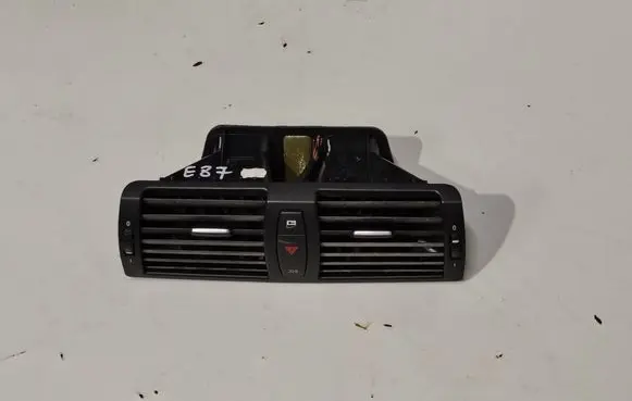 BMW 1 E81 E87 Dashboard air vent grill cover trim 