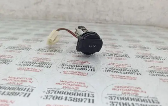 Volkswagen Touareg I 12 V Socket (rear) 