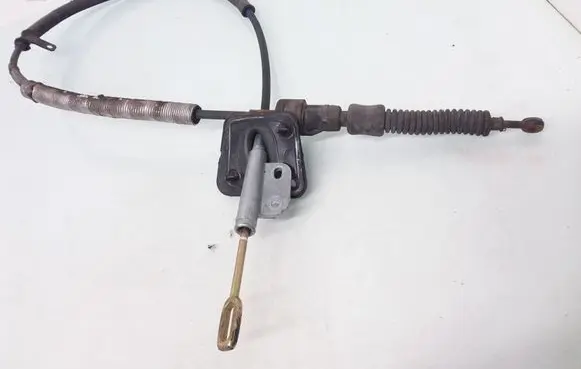 Gear shift cable linkage