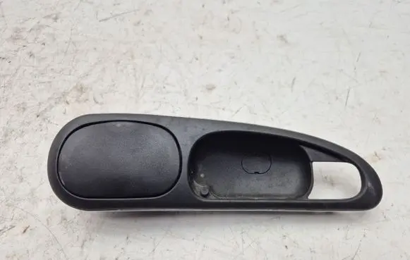 Alfa Romeo 156 Rear door interior handle A739