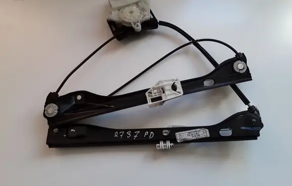 Skoda Fabia Mk3 (NJ) Front door window regulator with motor 6V0837462B