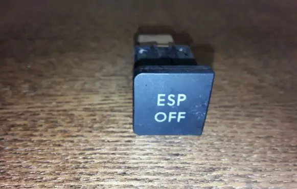 Volkswagen Golf V ESP (stability program) switch 1K0927117D 1K0927117