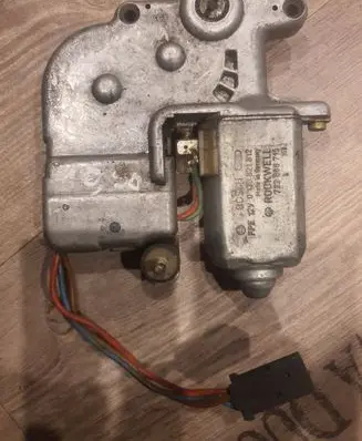 Volkswagen Corrado Sunroof motor/actuator 722688715