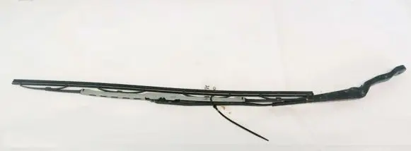 Peugeot 206 Front wiper blade arm