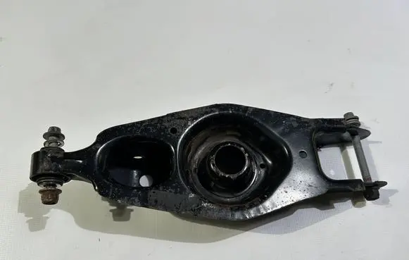 Maserati Quattroporte Rear control arm 5220562