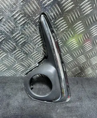 Toyota Yaris Front bumper lower grill A81482-0D320
