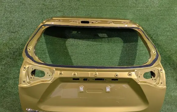 Toyota Yaris Cross Truck tailgate 