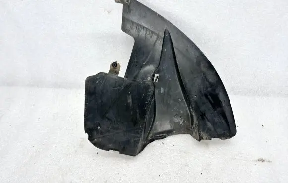 Volvo XC70 Front bumper skid plate/under tray 8620000 3504
