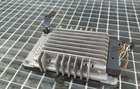 Audi A3 S3 8P Sound amplifier 8P0035223A