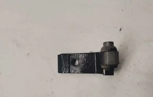 BMW 7 G11 G12 Rear door lower hinge 7333093