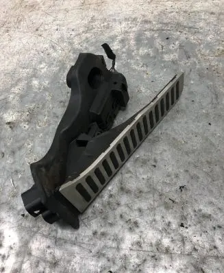 Volkswagen Scirocco Accelerator throttle pedal 1K1721503N