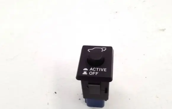 Mitsubishi Outlander Tailgate/boot open switch button 15A257