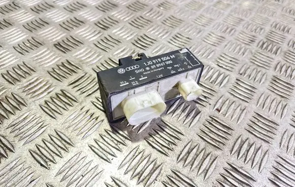 Skoda Roomster (5J) Coolant fan relay 1J0919506M