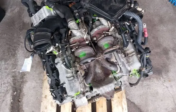 BMW 5 F10 F11 Engine 11002296776 2296776 11002296775
